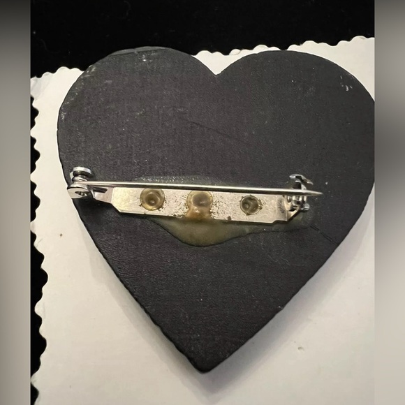 Handpainted Wooden Heart Brooch With Sunflowers Cottagecore Whimsygoth Boho 90s - Picture 5 of 8